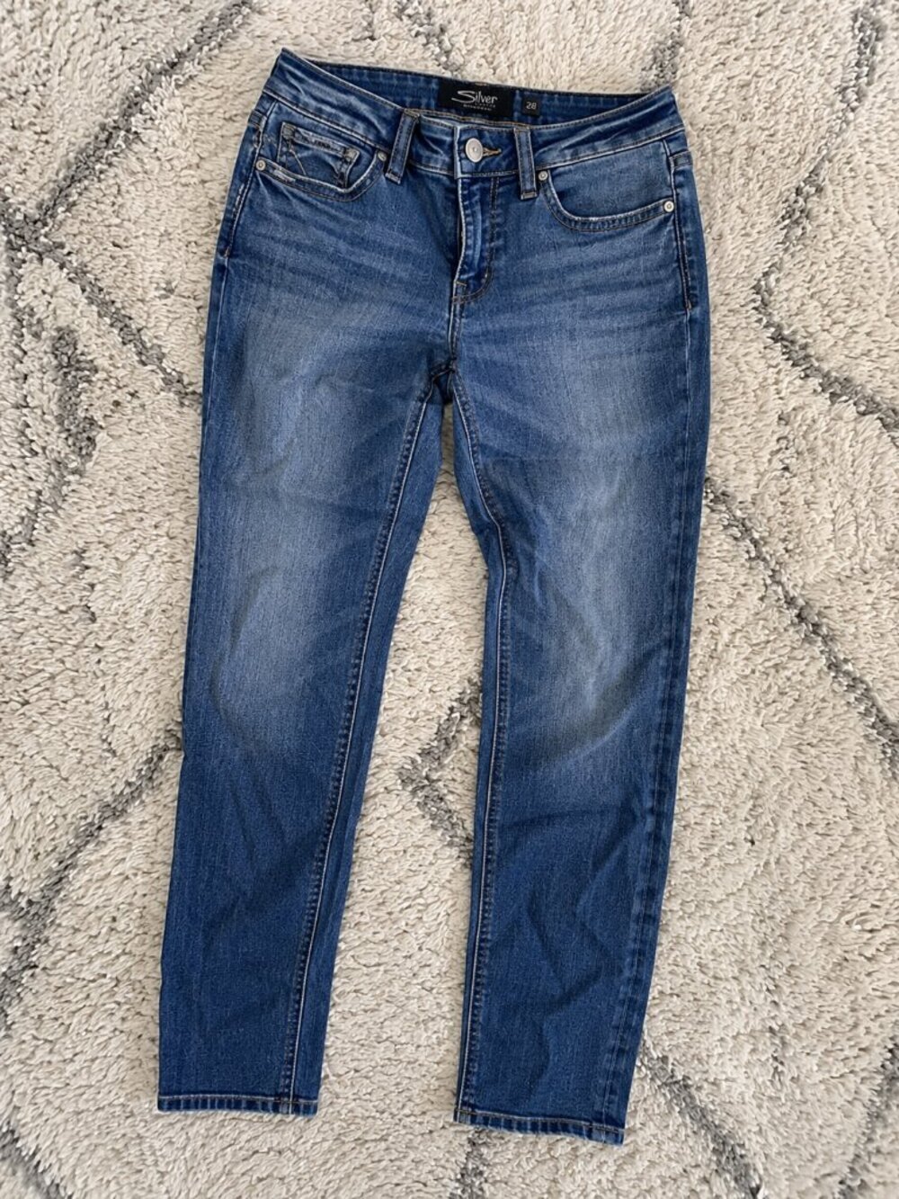 Silver Skinny Crop Jeans Mod Rise Curvy Fit Size 28 NWT